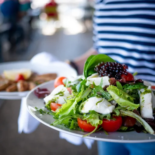 04 service plats restaurant nautique nyon