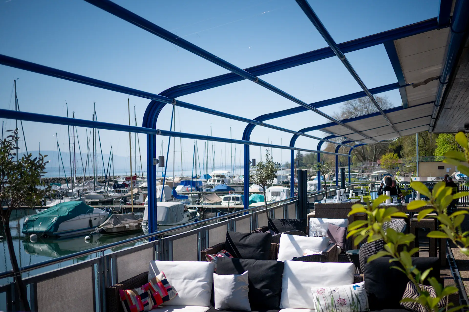 30 terrasse restaurant nautique nyon